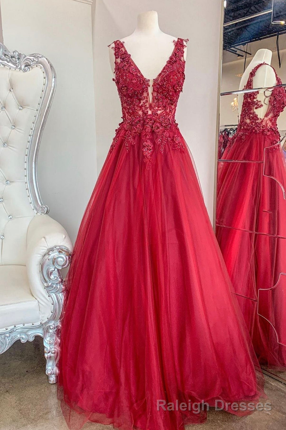 Red V-Neck Tulle Lace Long Prom Dresses, A-Line Red Evening Party Dresses Main image