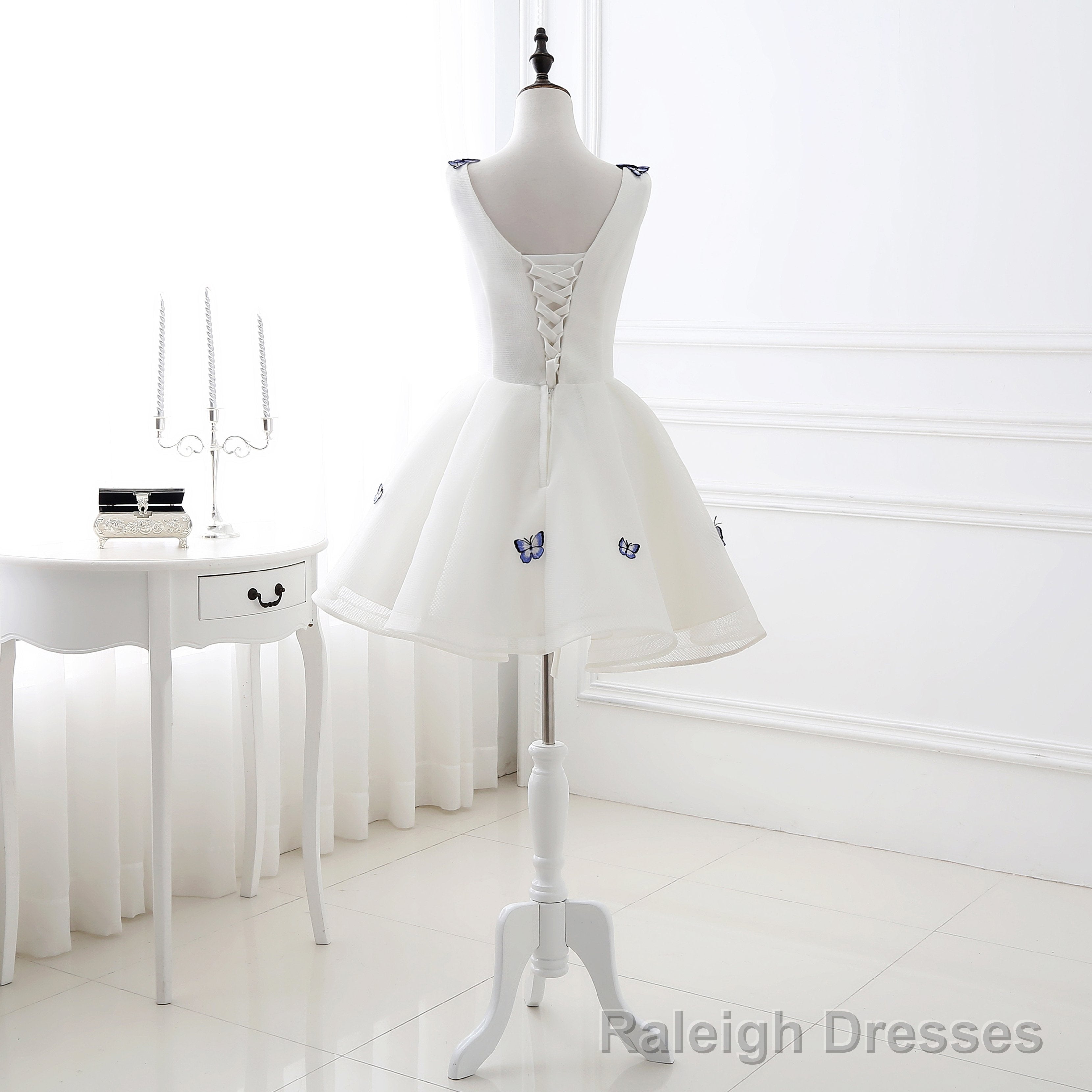 A Line V Neck Sleeveless Appliques Tulle Homecoming Dresses, Short Prom Dresses