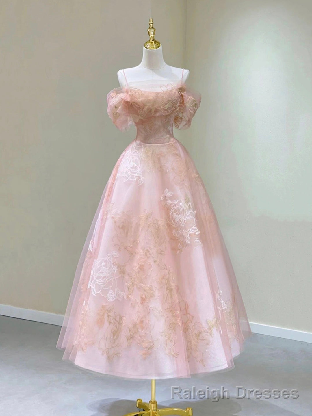 Pink Spaghetti Strap Tulle Lace Short Prom Dress, Cute A Line Prom Dress Main image