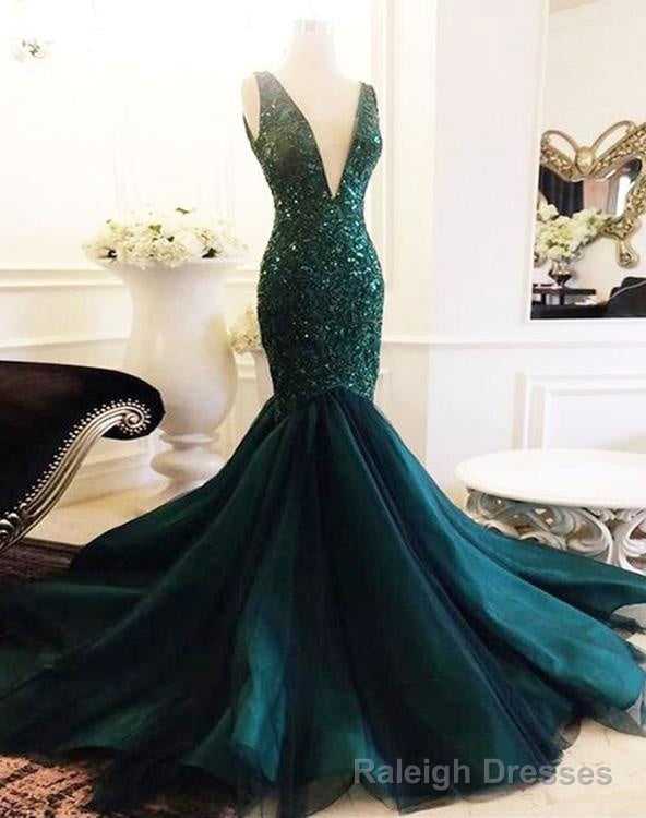 2025 Unique Dark-Green Sequins Beaded V Neck Sleeveless Tulle Mermaid/Trumpet Prom Dresses Main image
