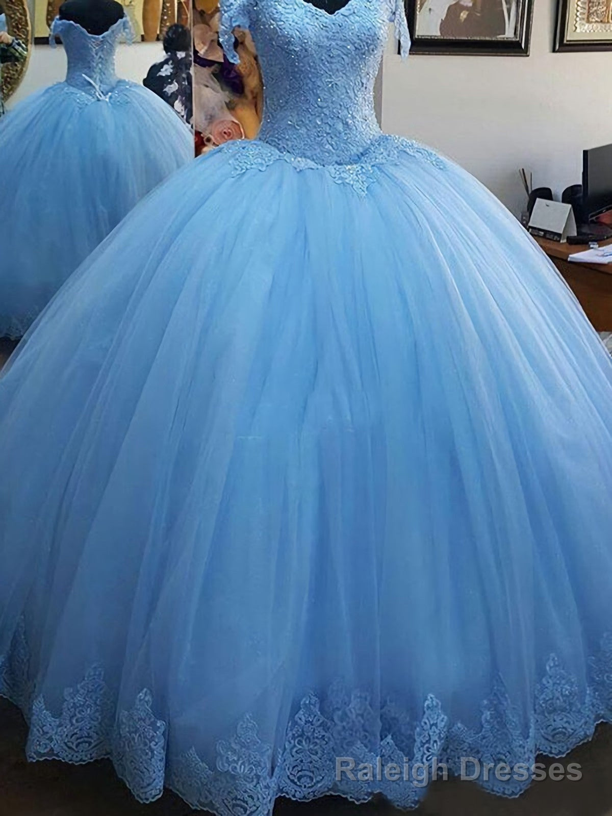 Short Sleeve Off The Shoulder V Neck Blue Pleated Lace Appliques 2025 Prom Dresses Main image