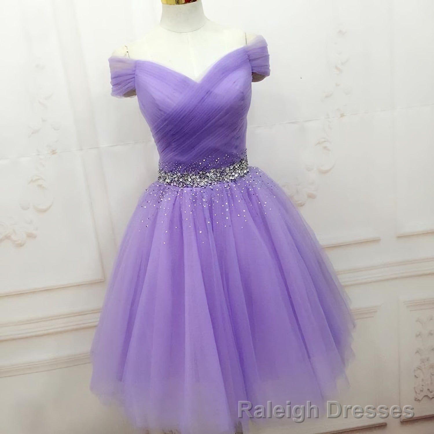 Off The Shoulder V Neck Lilac Rhinestone A Line Tulle Pleated Ruched Homecoming Dresses Main image