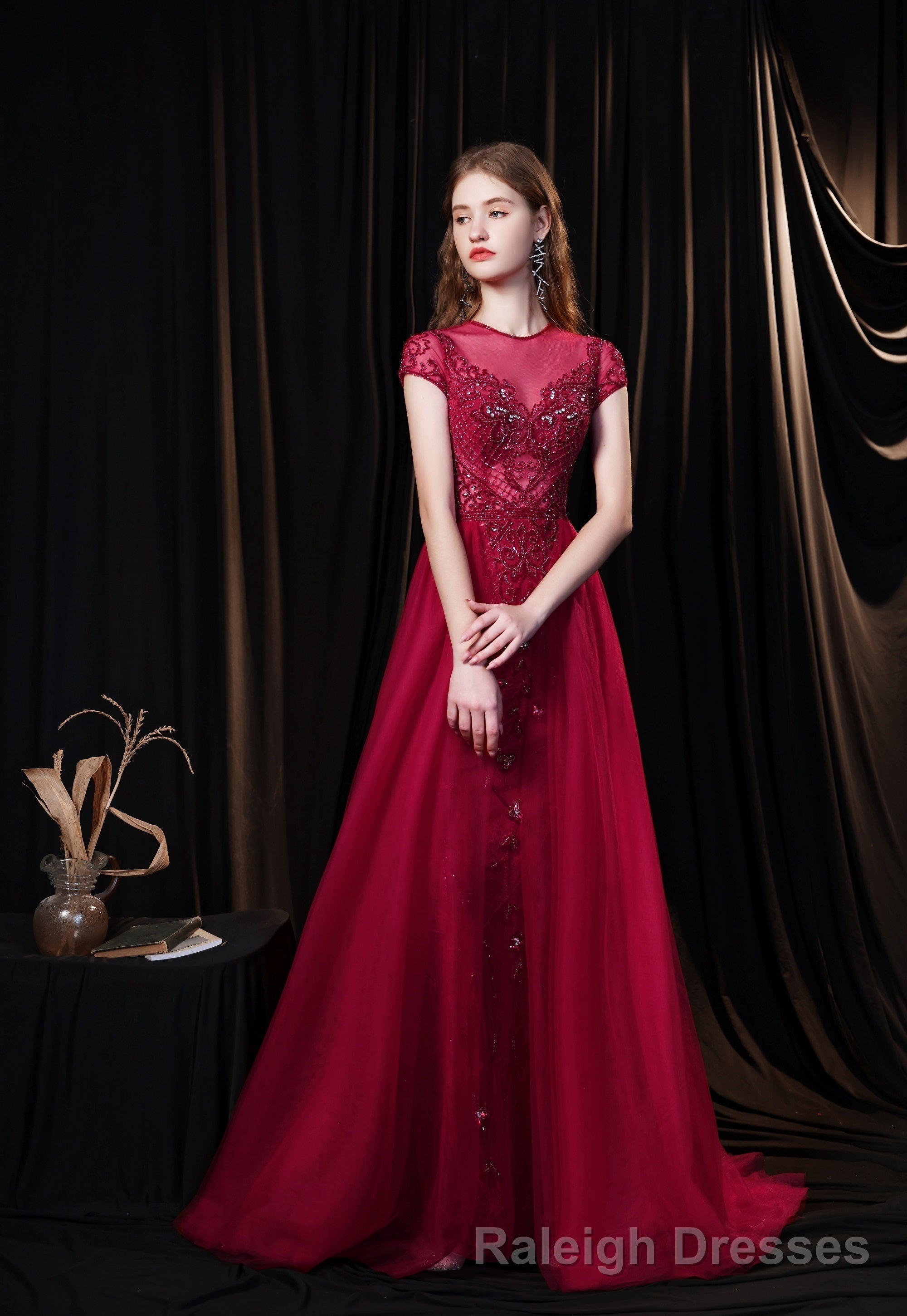 Cap Sleeves Prom Dress 2025 Beading Appliques Tulle Scoop Floor Length Burgundy Prom Dresses Secondary image