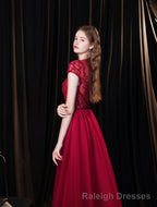 Cap Sleeves Prom Dress 2025 Beading Appliques Tulle Scoop Floor Length Burgundy Prom Dresses