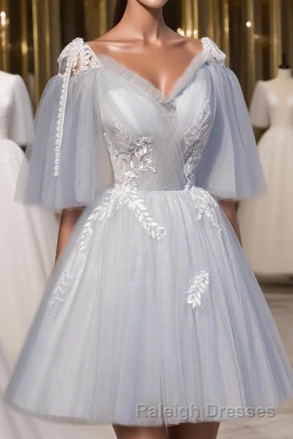 Chic Sleeveless Lace Appliques Tulle Princess Homecoming Dresses Main image