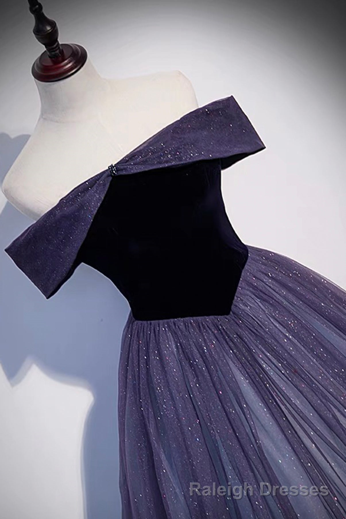 Purple Velvet Tulle Long Prom Dresses, A-Line Off the Shhouler Evening Dresses Secondary image