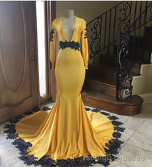 2025 Deep V-neck Long Sleeve Mermaid Prom Dresses