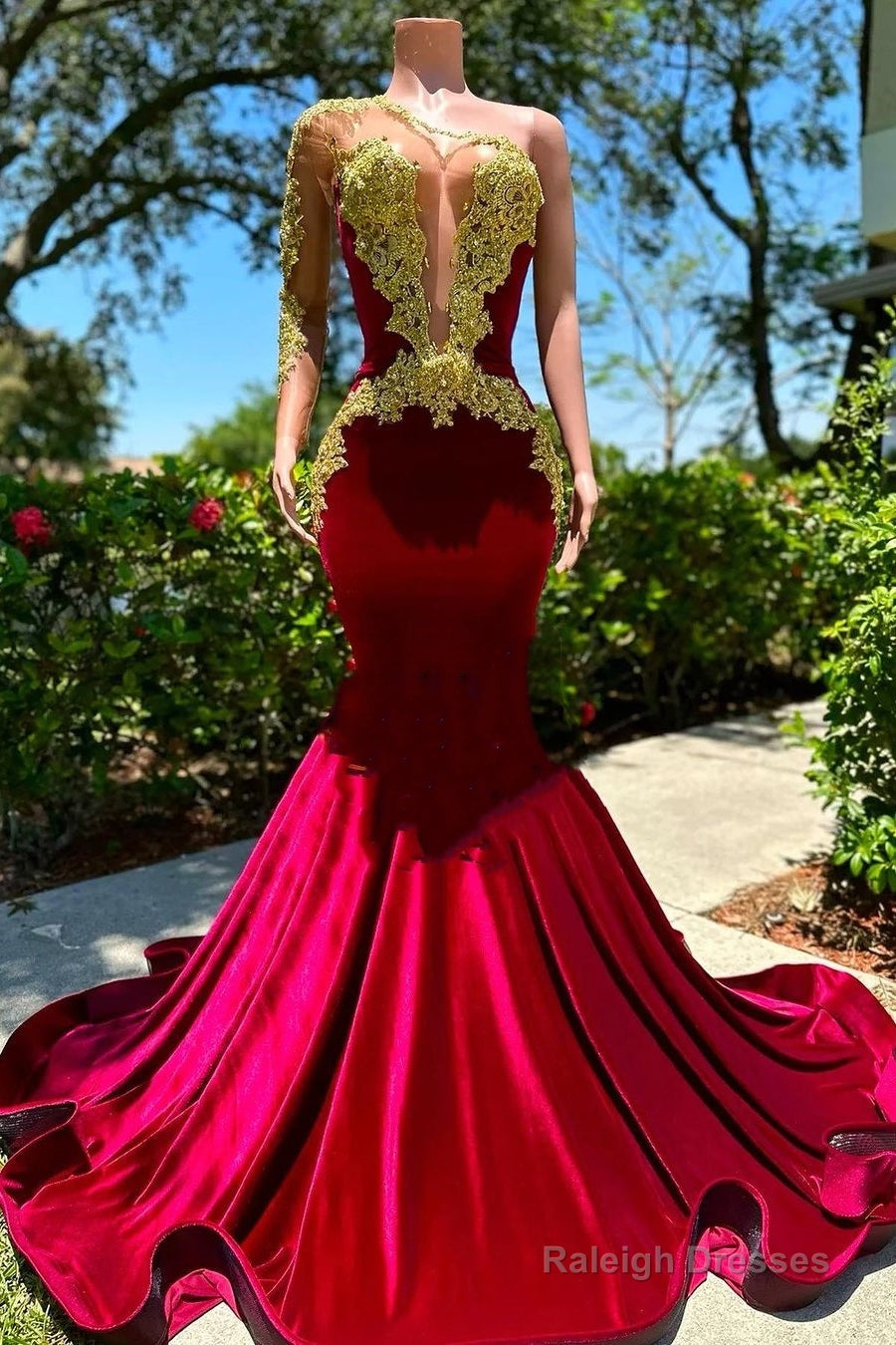Long sleeves One shoulder Gold Appliques Burgundy Prom Dresses Main image