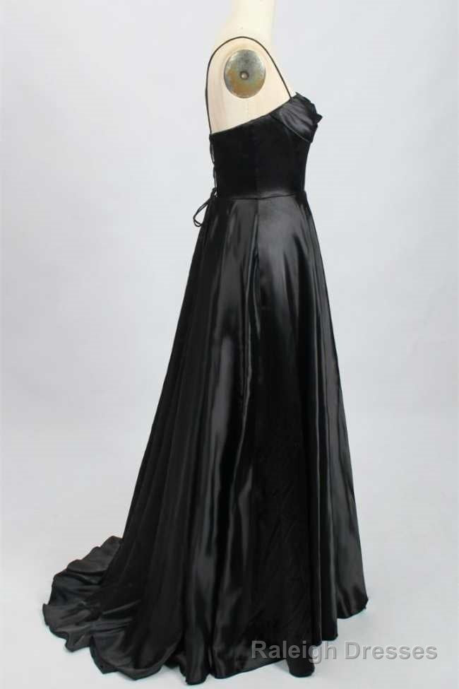 A-Line Black Sweetheart Lace-Up Prom Gown Secondary image