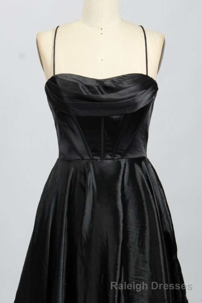 A Line Black Sweetheart Lace-Up Prom Gowns