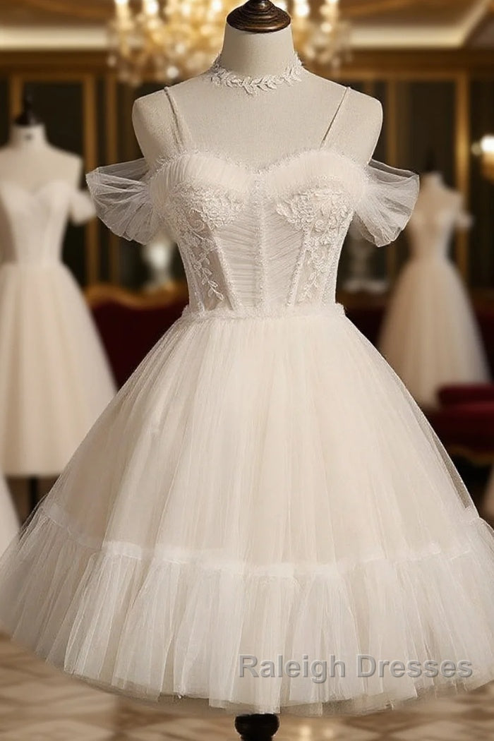 Cute Spaghetti Strap Tulle Short Homecoming Dresses Main image