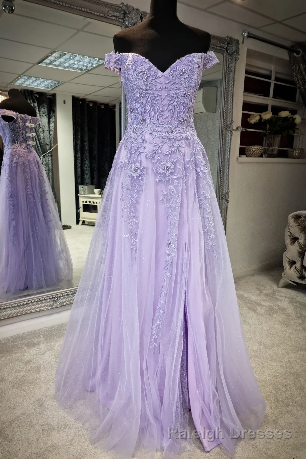 Lilac Off-the-Shoulder Appliques Tulle Long Prom Dress with Slit Main image