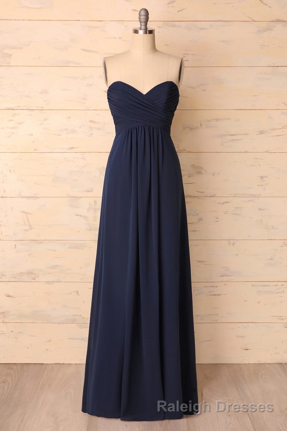 Elegant Sweetheart Pleated Navy Blue Bridesmaid Dress Main image