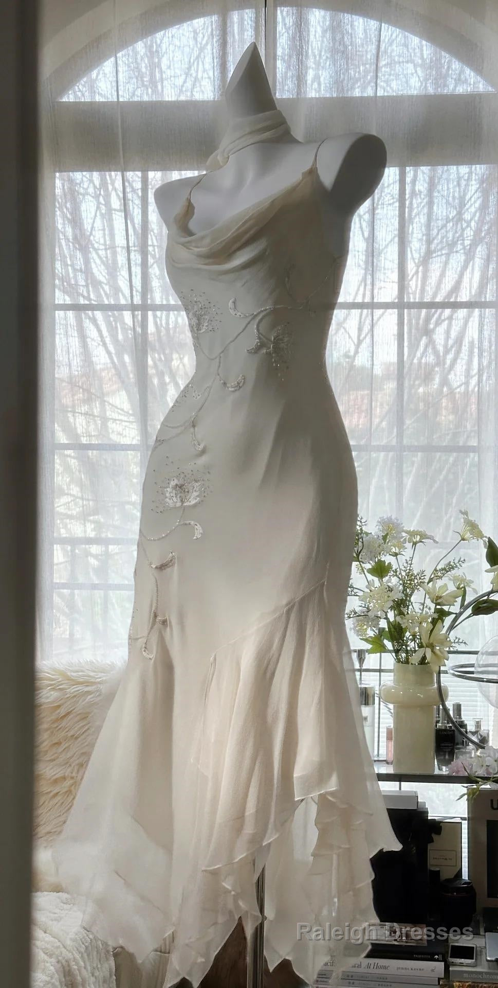 90S Fairytale White Chiffon & Tulle Prom Dresses For Pool Prom -Vintage Beading & Embroidery Ball Gowns For Prom Events Secondary image