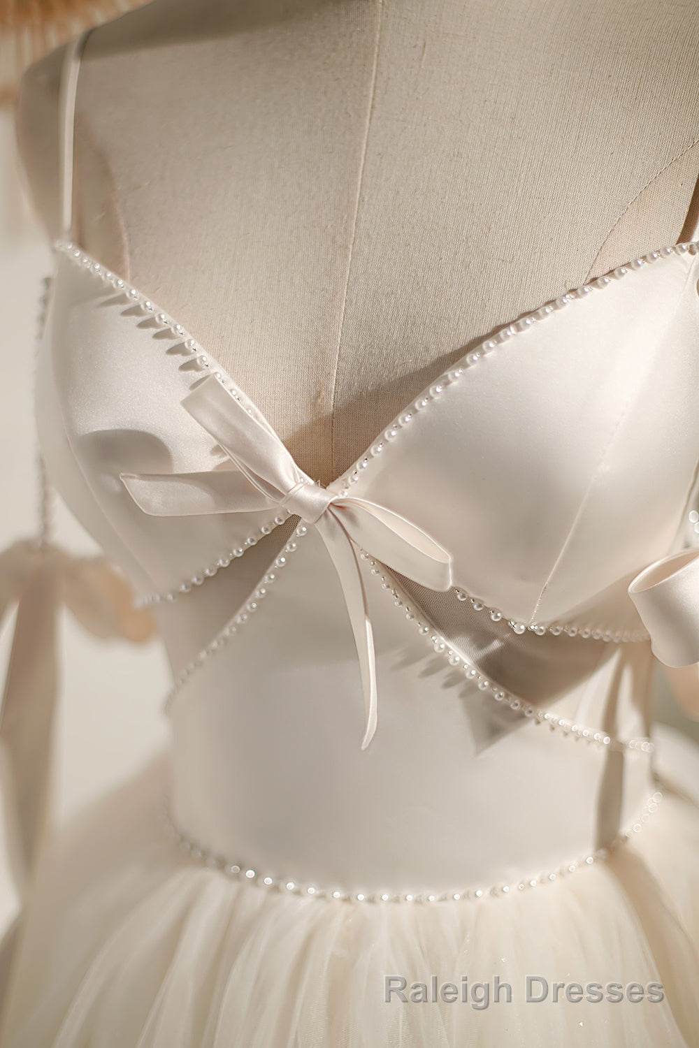 Chic Champagne Beading Bowknot Lace Up Short Homecoming Dresses Secondary image