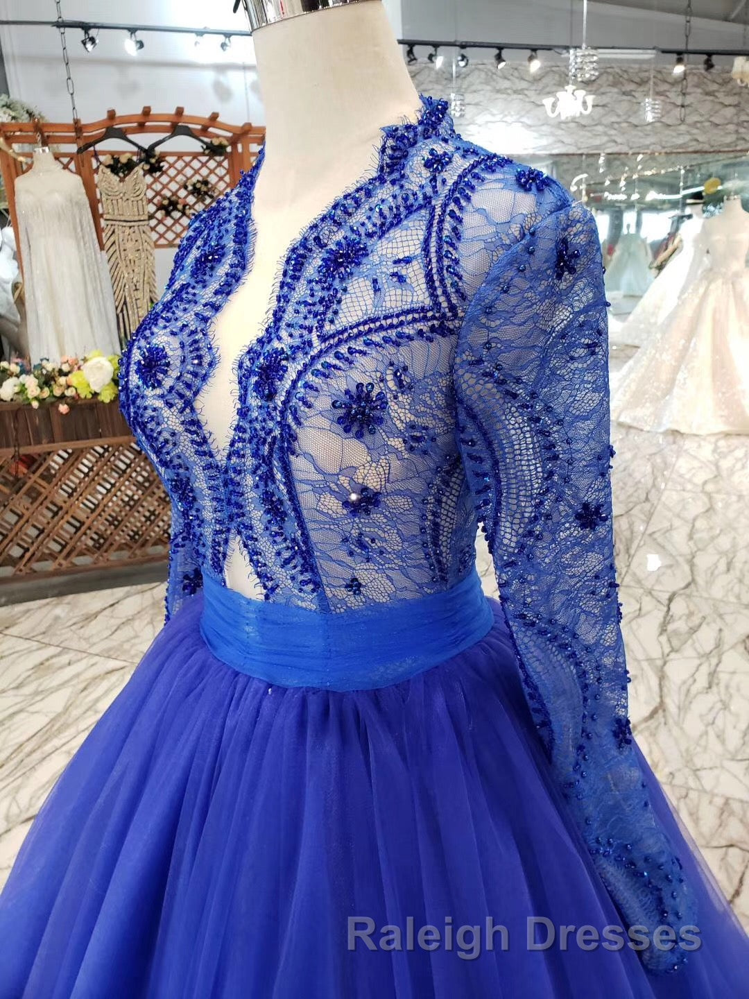 Blue Long Sleeves V Neck Tulle Prom Dresses with Beading