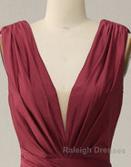 Burgundy Mermaid V-Neck Long Glitter Prom Dress With Pleating