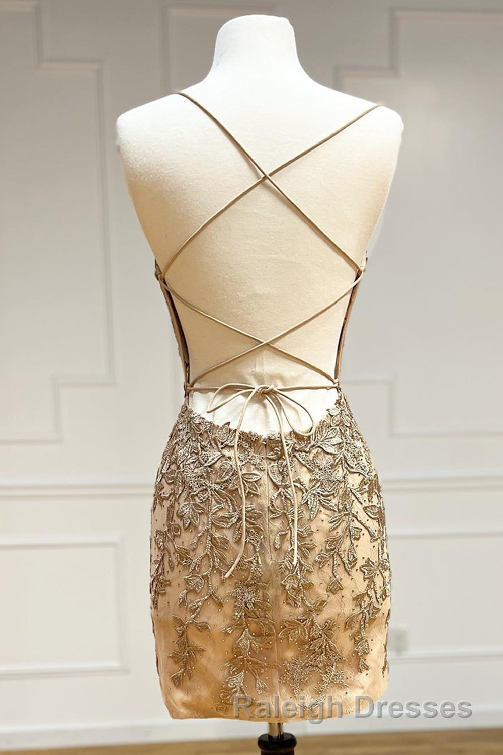Champagne Spaghetti Straps Tight Short Homecoming Dresses with Appliques Secondary image