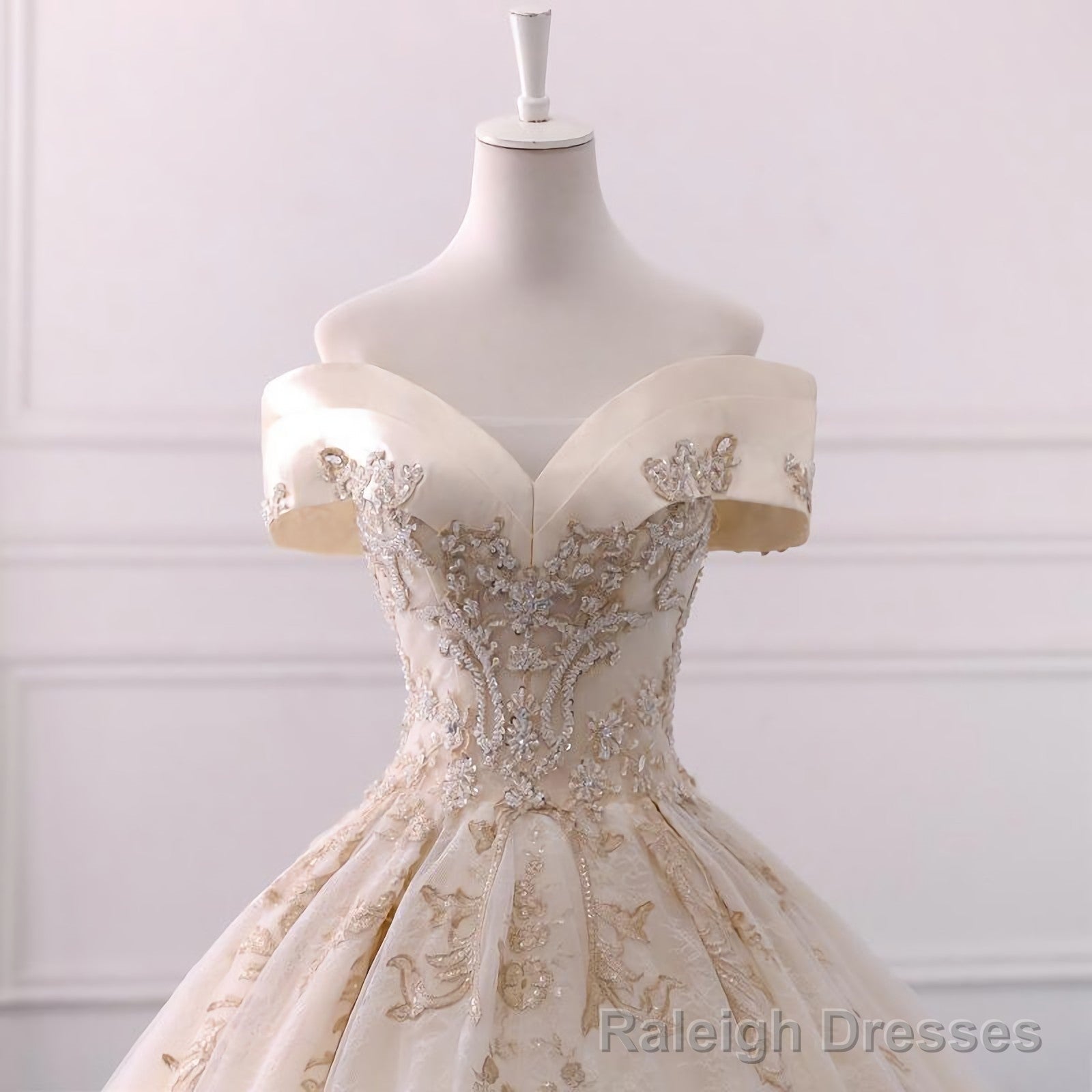 Off The Shoulder Ball Gowns Sweetheart Wedding Dress, Long Appliques Bridal Dress