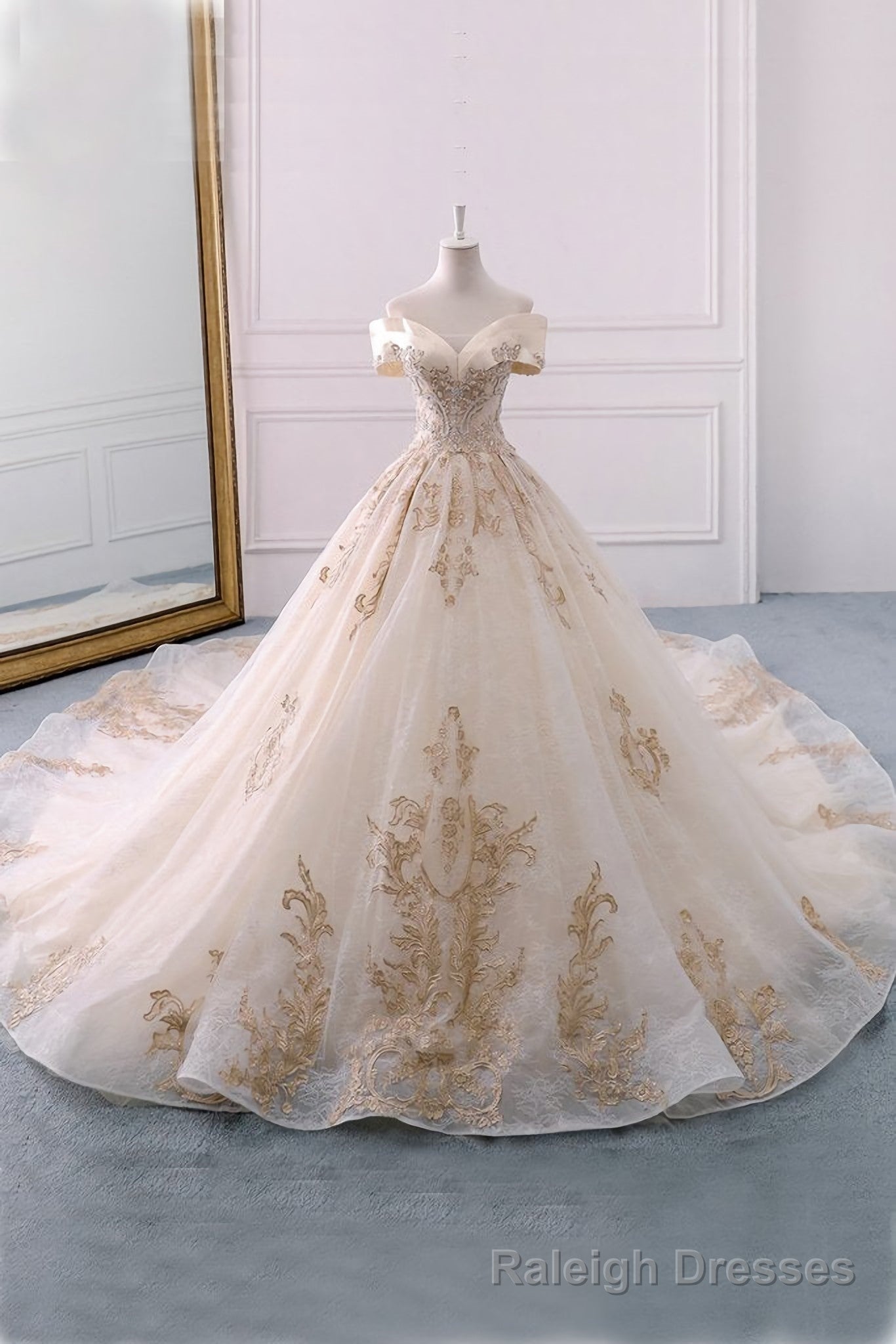 Off The Shoulder Ball Gowns Sweetheart Wedding Dress, Long Appliques Bridal Dress