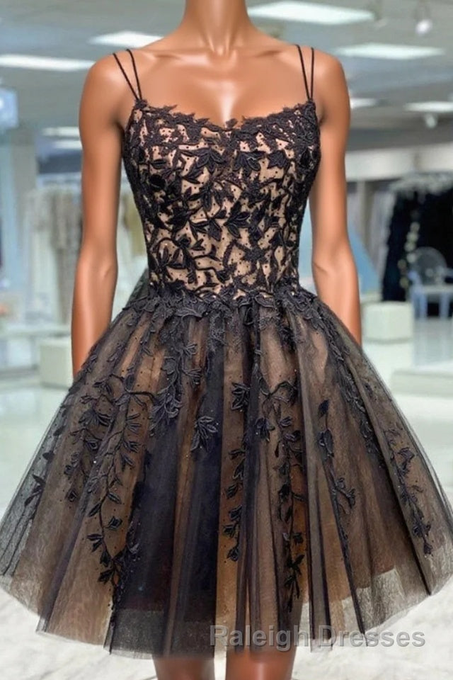 Black Spaghetti Straps Appliques Tulle Short Homecoming Dresses Main image