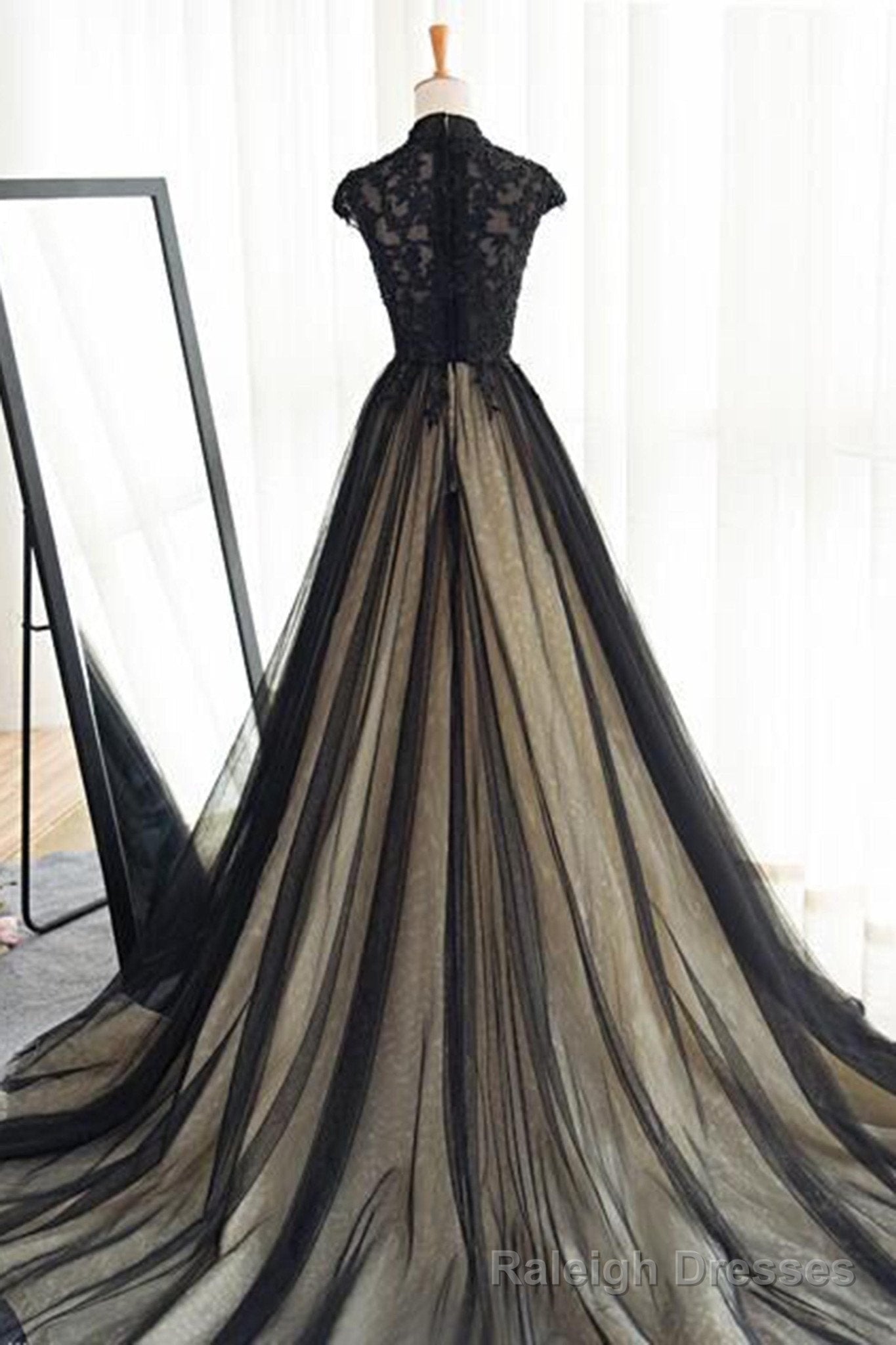 Black Tulle Cap Sleeves Floor Length Long Prom Dresses, Luxury Dresses Main image