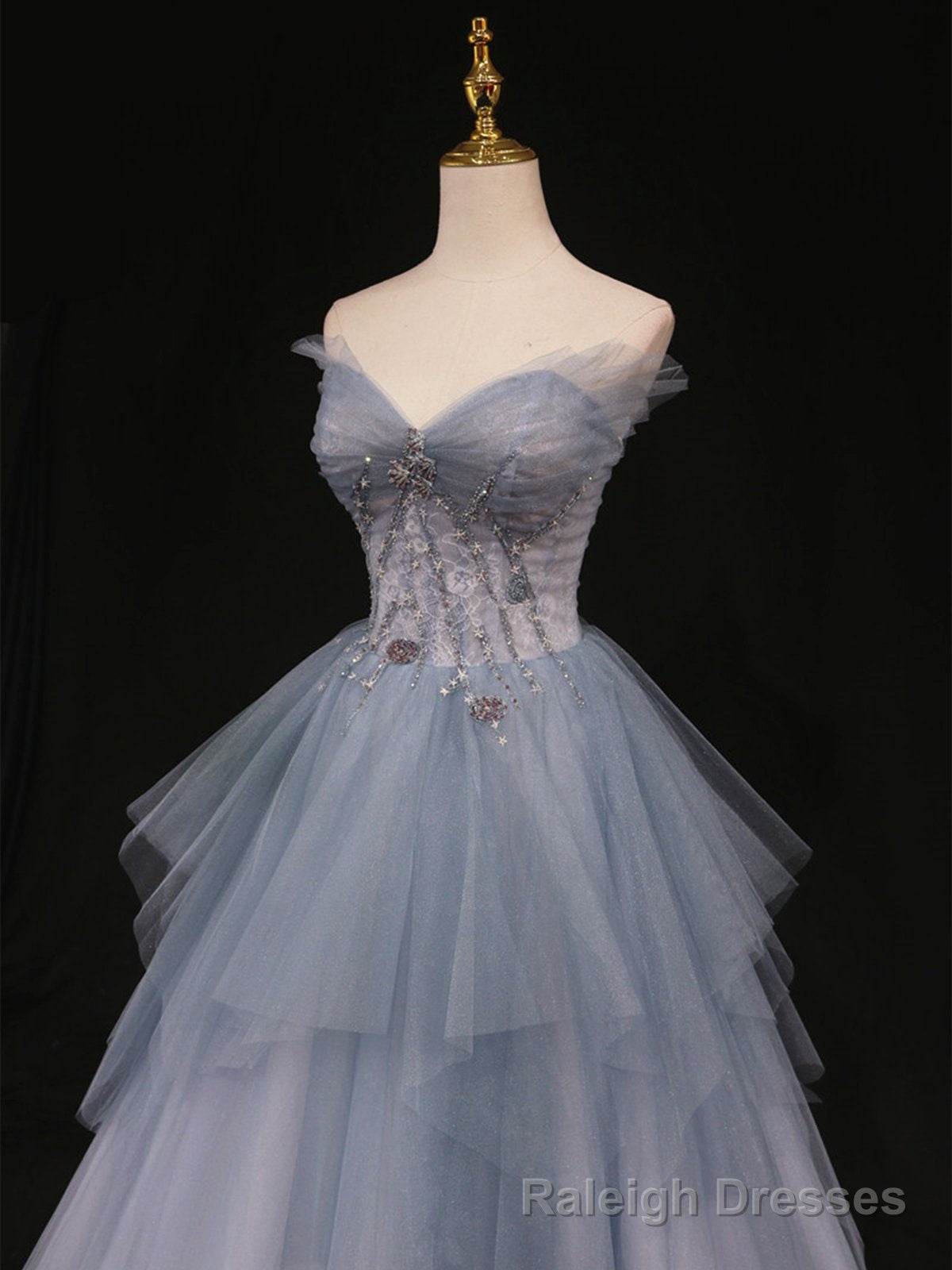 Sweetheart Neck Blue Ombre Tulle Long Blue Ombre Long Tulle Prom Dresses