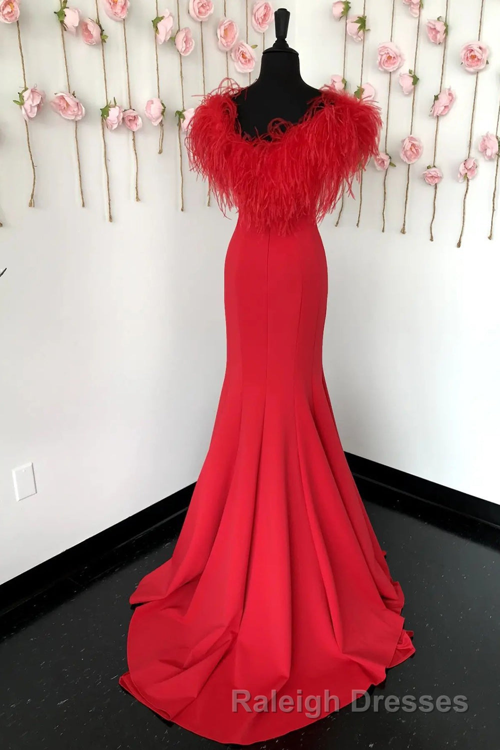 Red Mermaid Long Prom Dress with Feathers Secondary image
