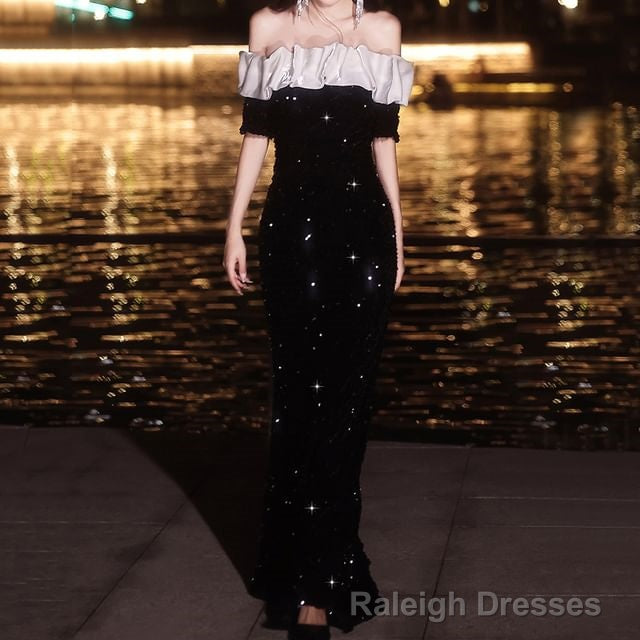 Off-Shoulder Rhinestone Ruffled Mermaid Prom Gowns Main image