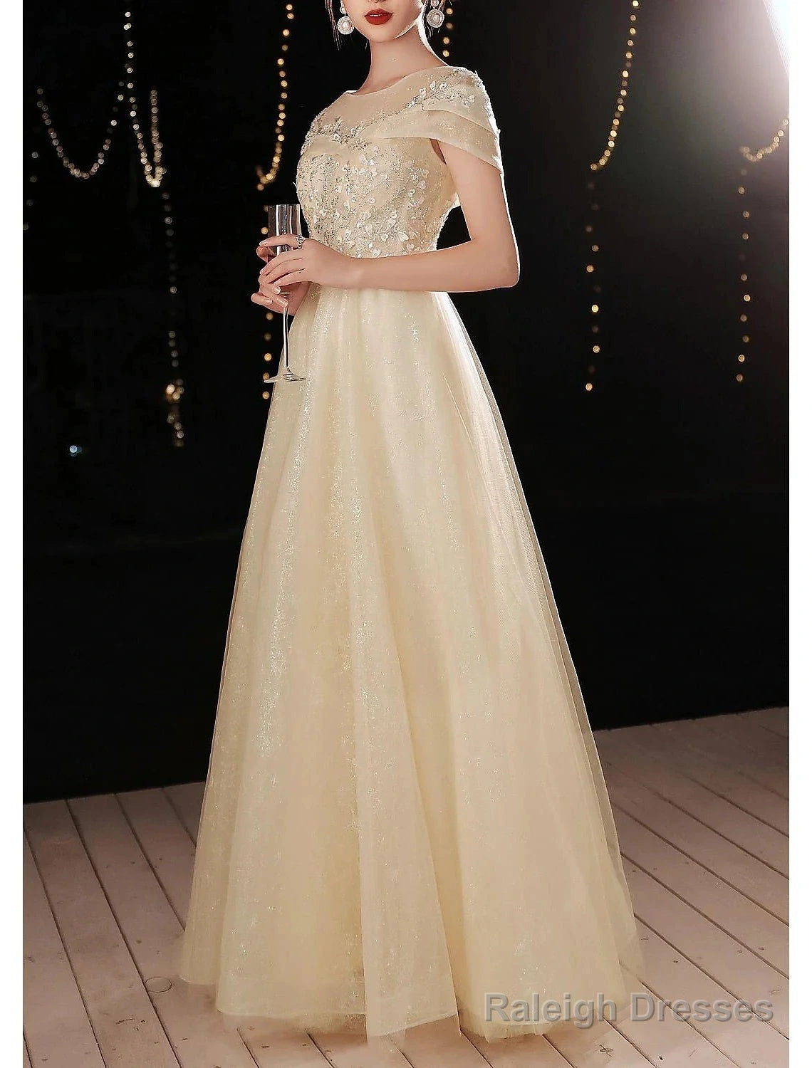 A-Line Beautiful Back Elegant Prom Dresses Jewel Neck Short Sleeve Floor Length Lace With Beading Appliques