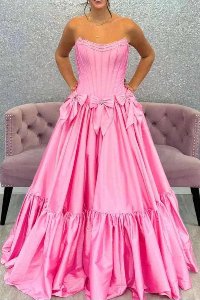 A-Line Black Scoop Neck Satin Prom Dress Long With Bow Knots