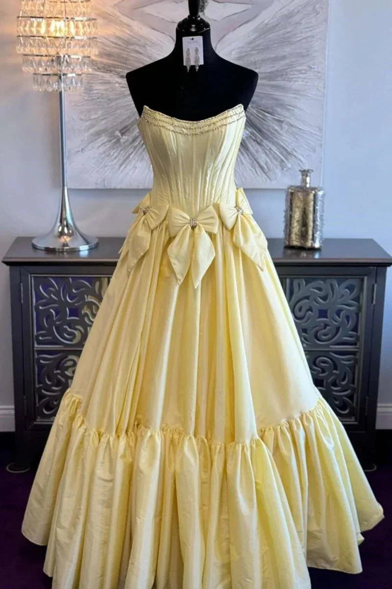 A-Line Black Scoop Neck Satin Prom Dress Long With Bow Knots