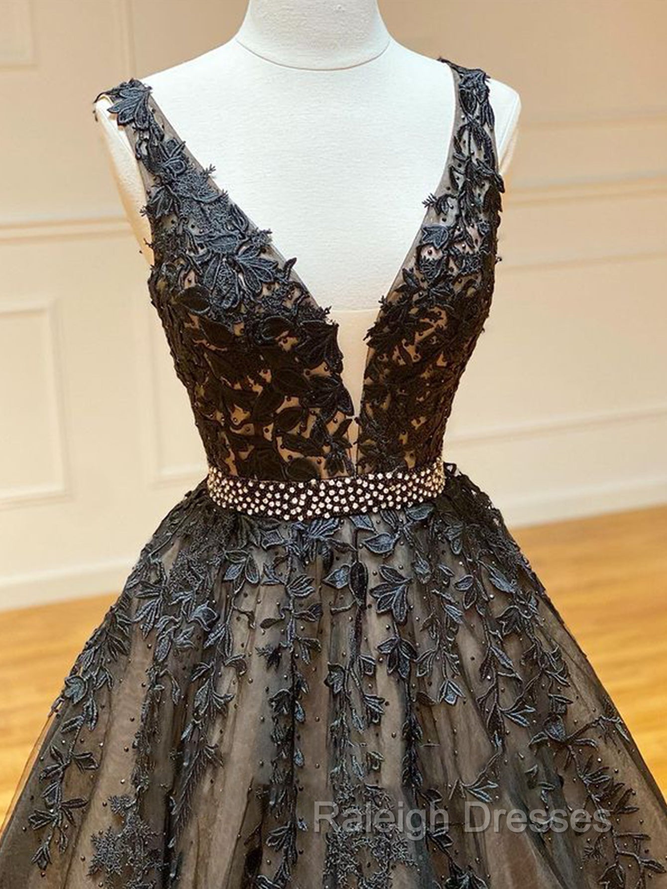 A Line Black V Neck Lace Long Prom Dress Secondary image