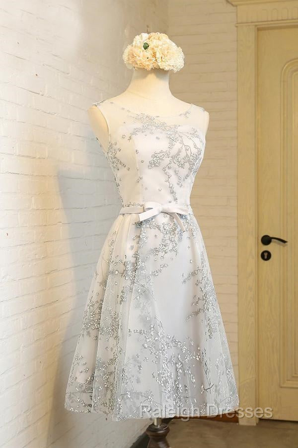 A-Line Boat Neck Knee-Length Tulle Homecoming Dresses With Applique Secondary image