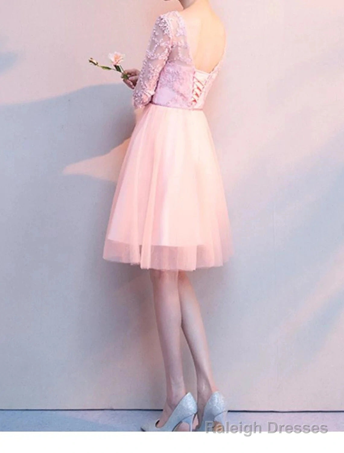 A-Line Bridesmaid Dresses V Neck Half Sleeve Beautiful Back Knee Length Lace / Tulle With Appliques