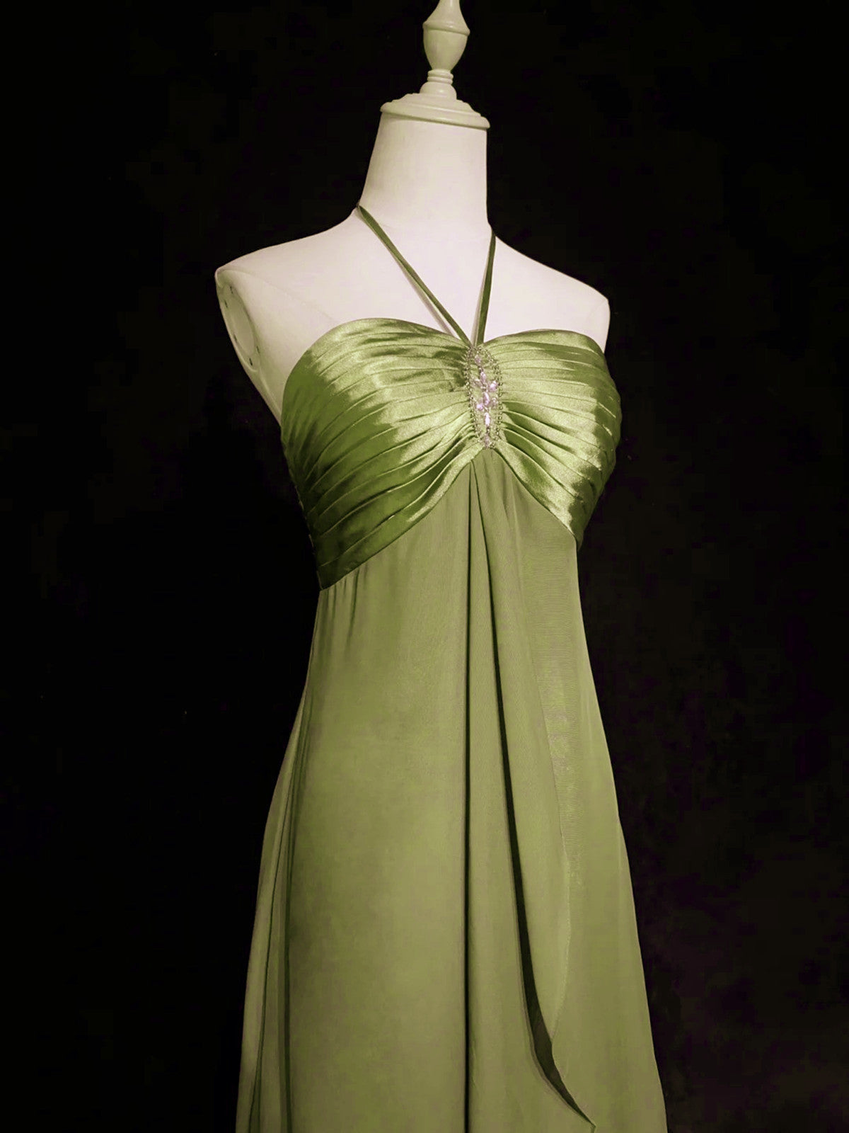 A-Line Halter Chiffon And Satin Long Prom Dresses Green Low Back Prom Dresses