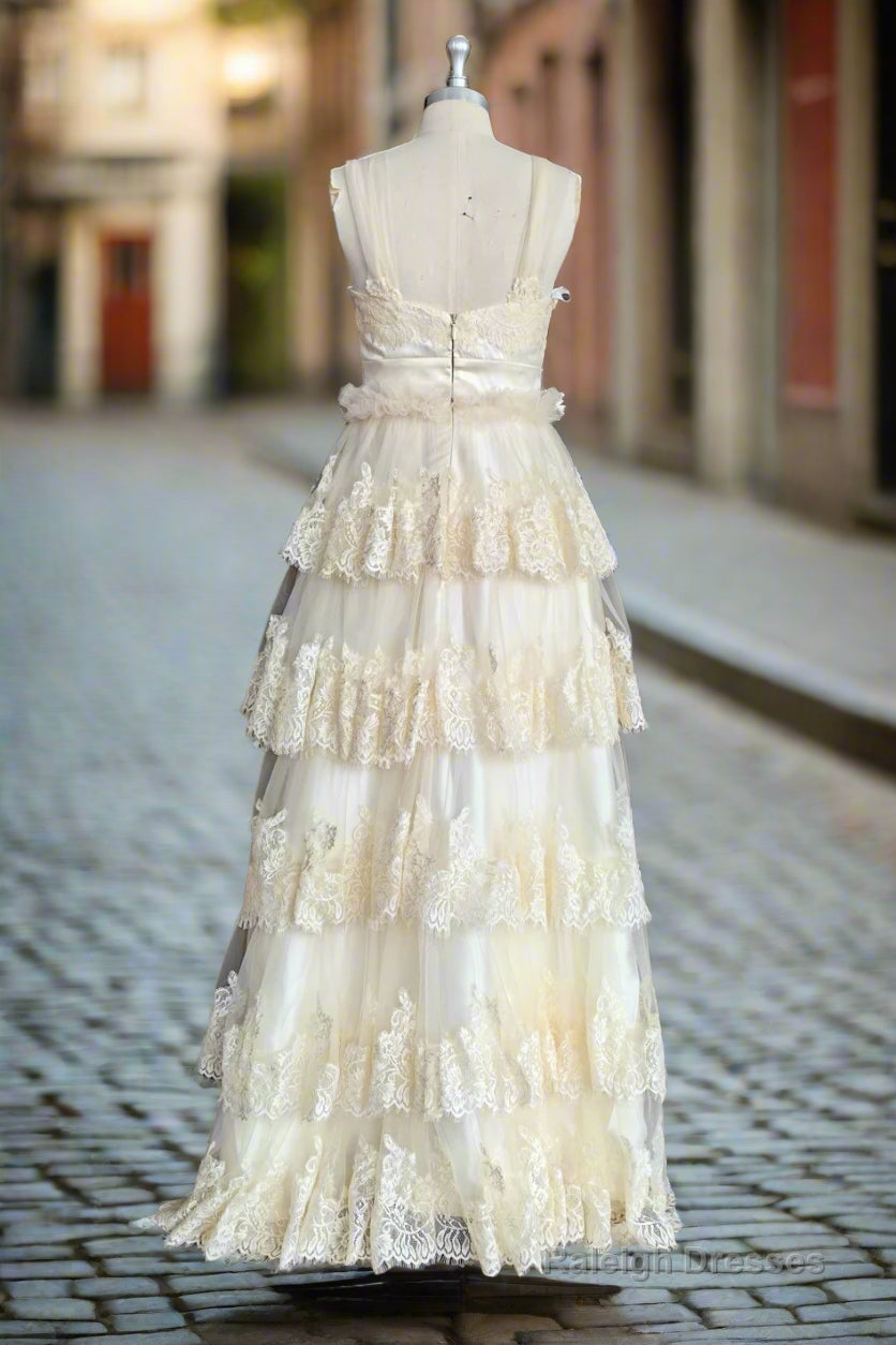 Elegant V-neck Lace Tulle A-line Short Prom Dress with Sleeves