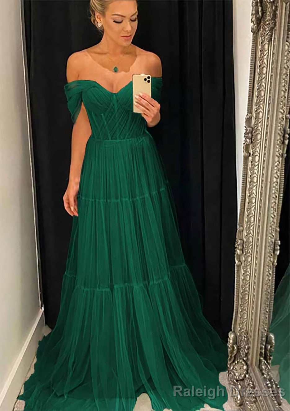 A Line Off-the-Shoulder Sleeveless Sweep Train Tulle Prom Dress With Pleated