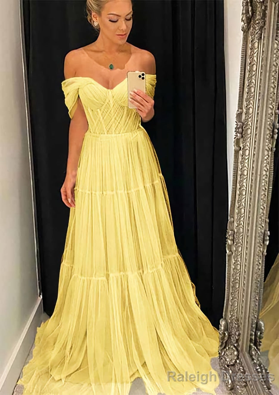 A Line Off-the-Shoulder Sleeveless Sweep Train Tulle Prom Dress With Pleated