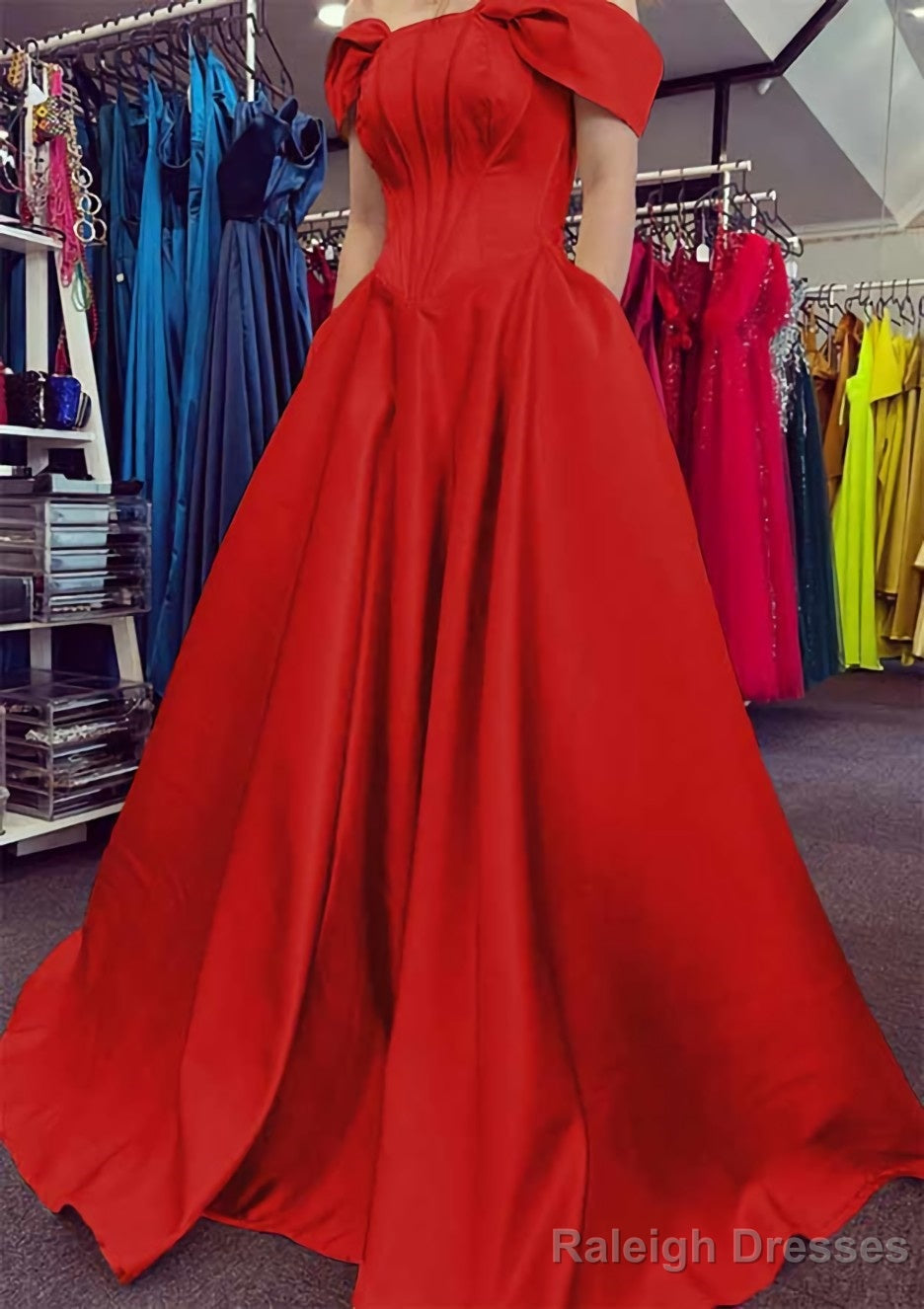 A Line Off-the-Shoulder Strapless Long Dress Floor Length Satin Prom Dress With Pleated Pockets