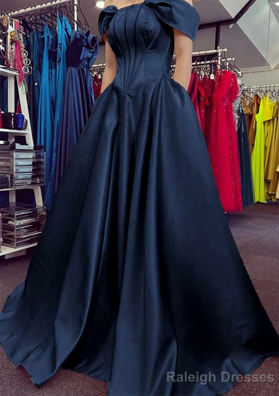 A-line Off-the-Shoulder Strapless Long/Floor-Length Satin Prom Dresses With Pleated Pockets Secondary image