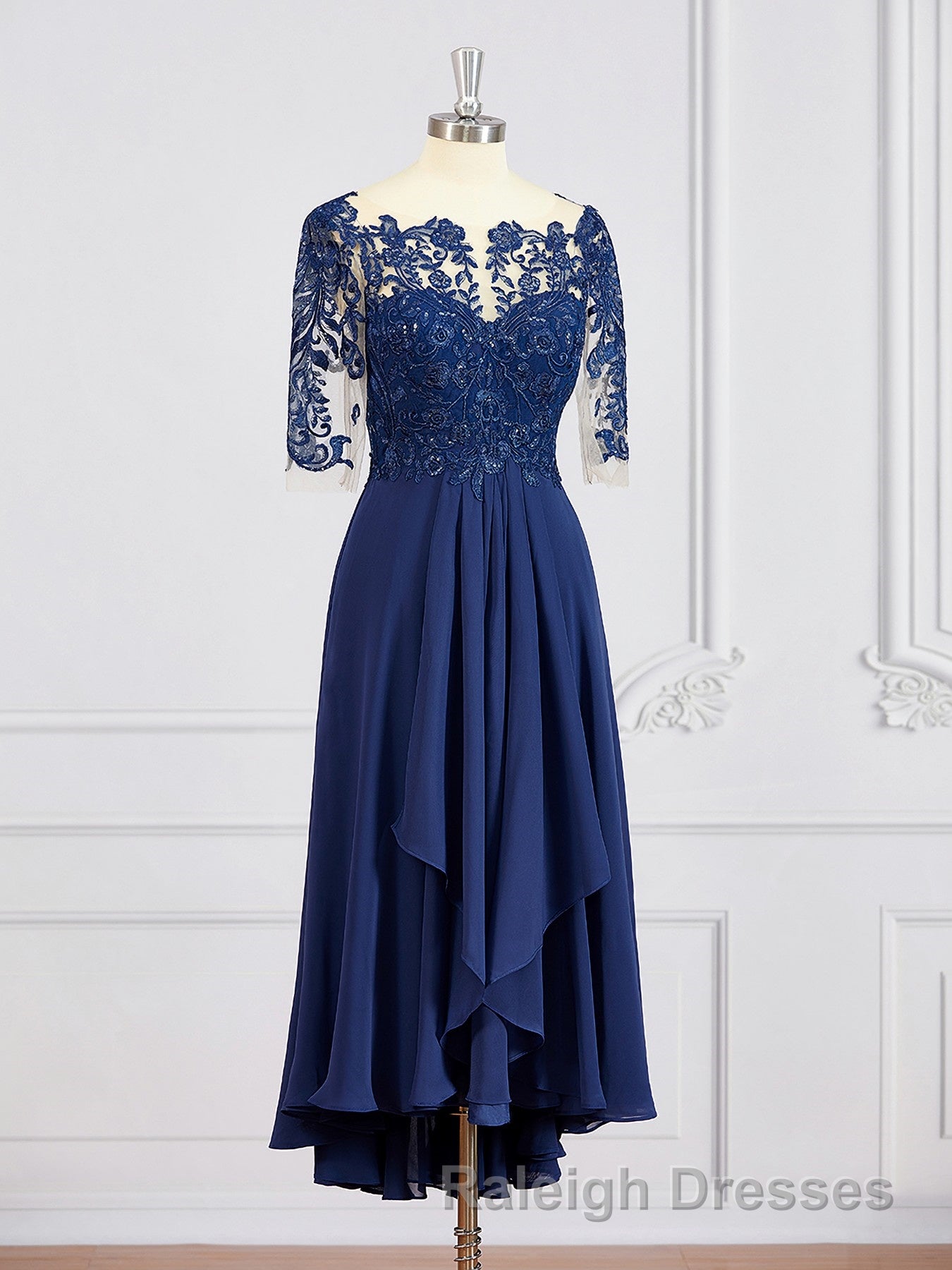 A-Line/Princess Bateau Tea-Length Chiffon Mother of the Bride Dresses With Appliques Lace