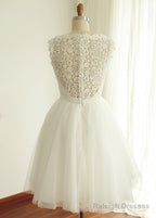A-Line/Princess Lace Sleeveless Short Wedding Dress With Beading