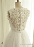 A-Line/Princess Lace Sleeveless Short Wedding Dress With Beading
