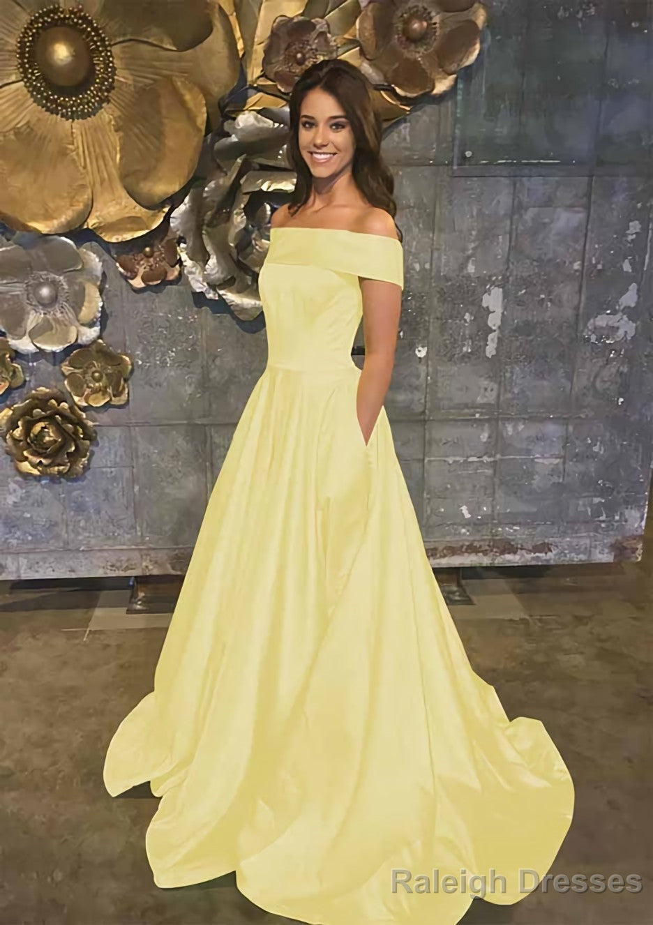 A-line/Princess Off-the-Shoulder Sleeveless Sweep Train Satin Prom Dresses With Low Back