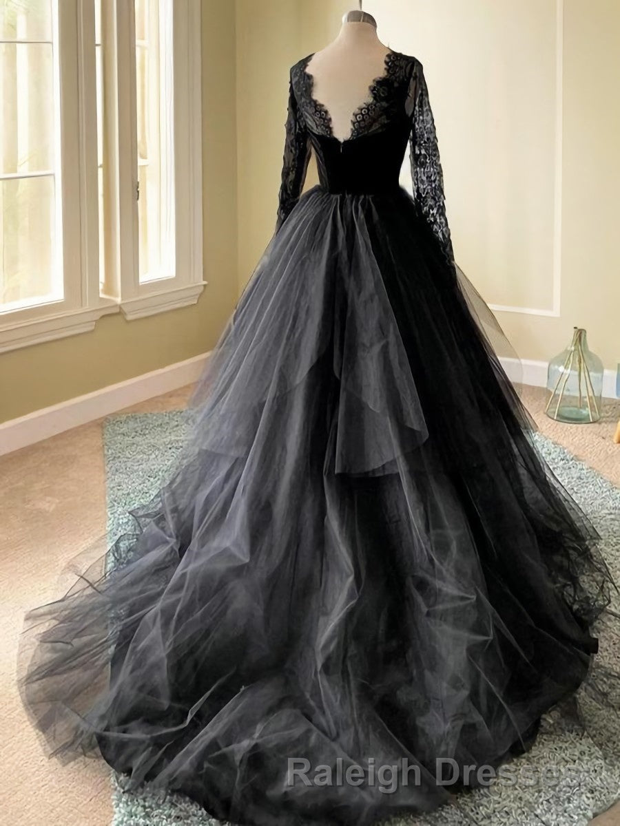 A-line/Princess Square Court Train Tulle Wedding Dress with Appliques Lace Secondary image