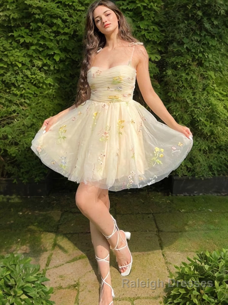 A-line/Princess Straps Short/Mini Lace Homecoming Dress with Ruffles Main image