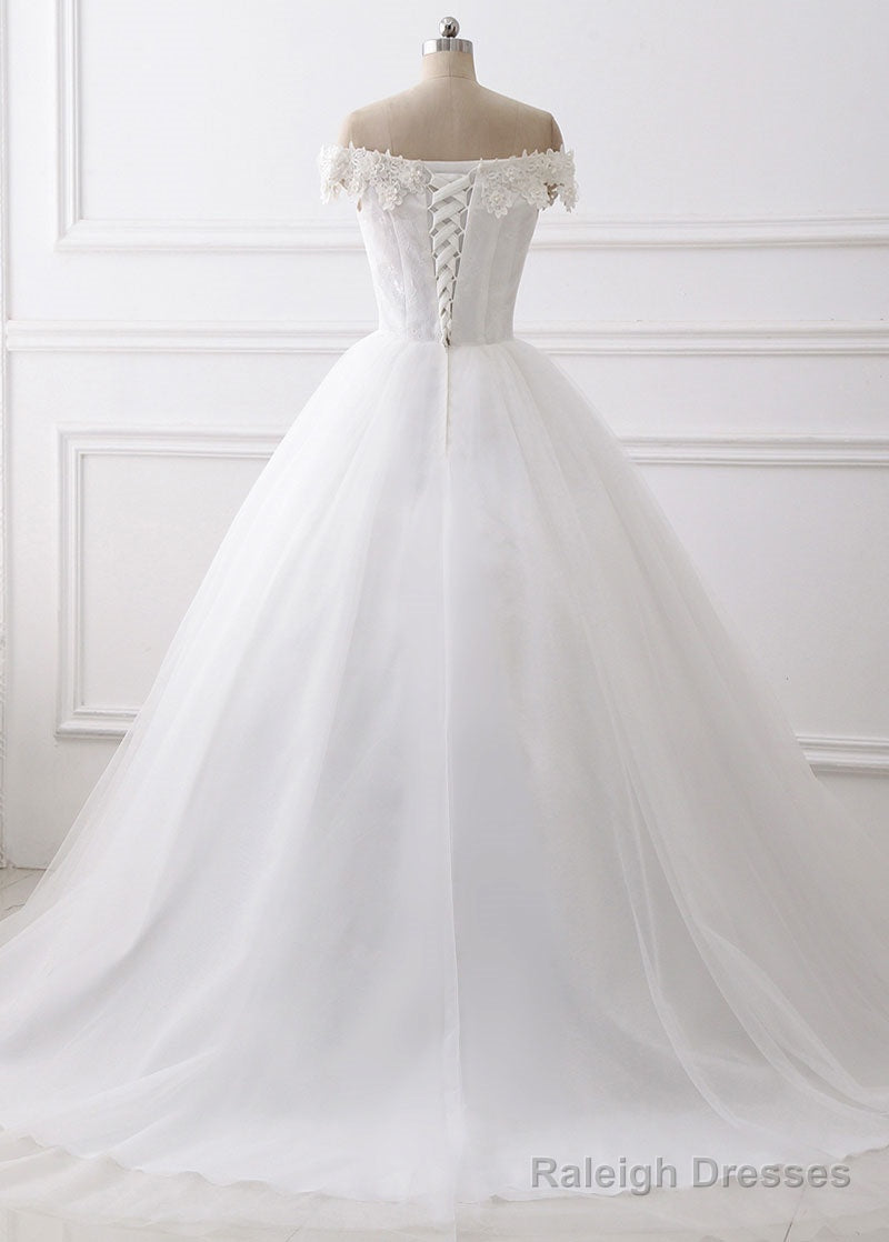 A-Line/Princess Tulle Off-The-Shoulder Appliques Lace Wedding Dress