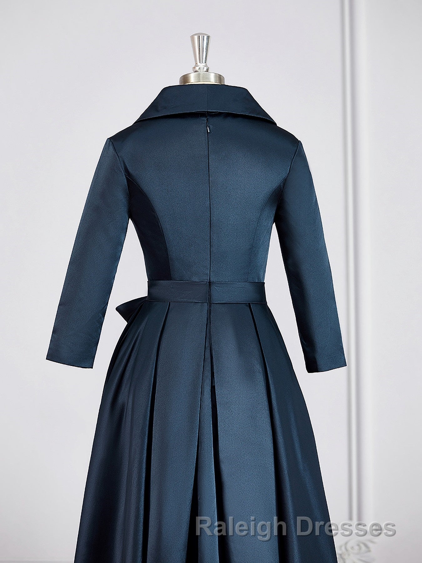 A-Line/Princess V-neck Asymmetrical Satin Mother of the Bride Dresses With Belt/Sash