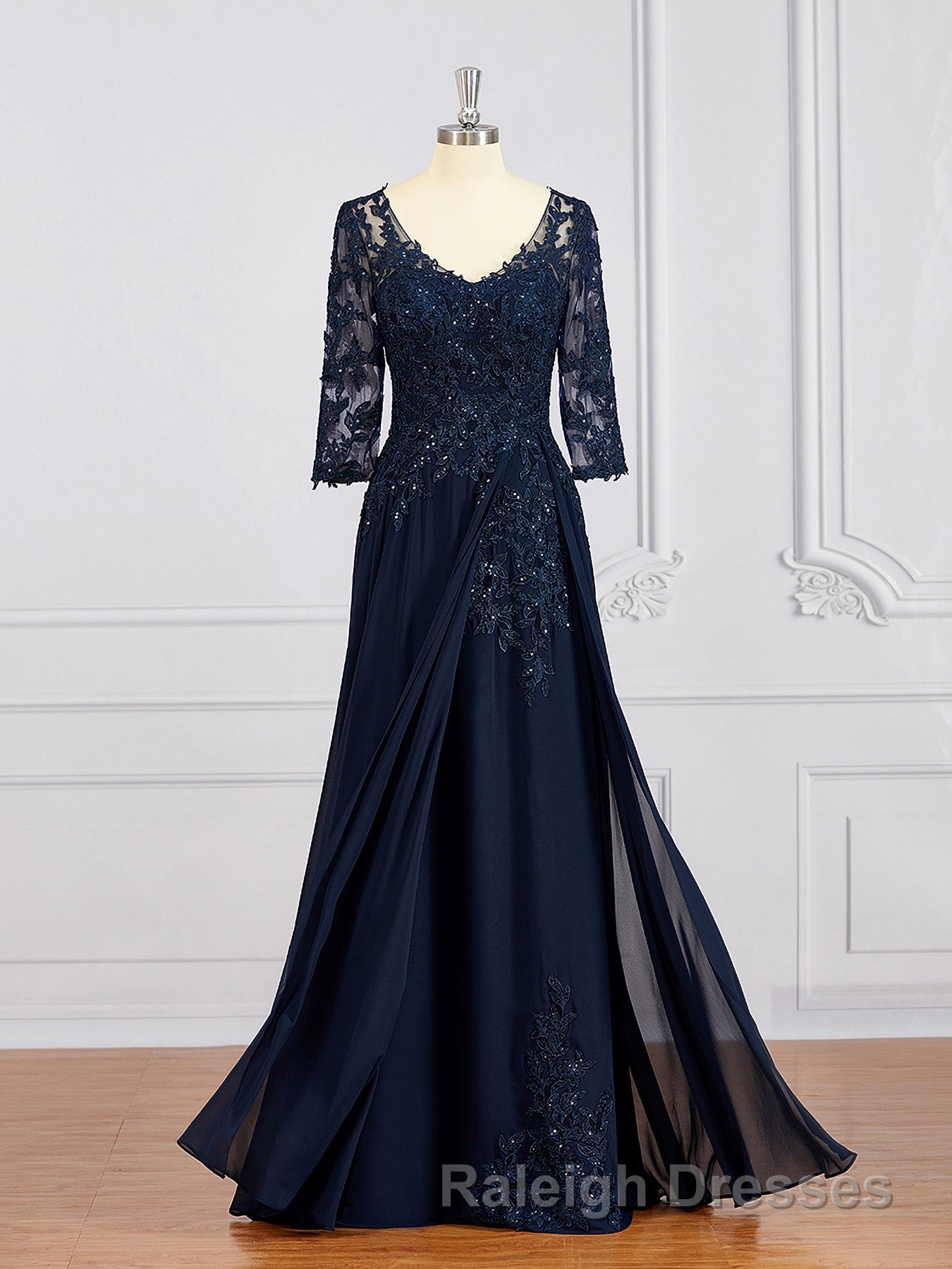 A-Line/Princess V-neck Chiffon Floor-Length Mother of the Bride Dresses With Appliques Lace Secondary image